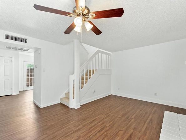 9524  Military Parkway  5002, Dallas Texas 75227