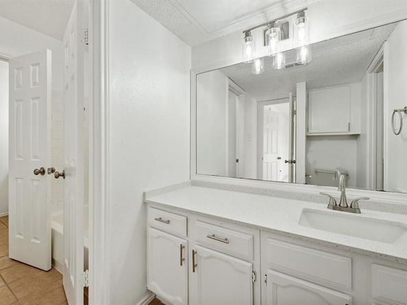 9524  Military Parkway  5002, Dallas Texas 75227