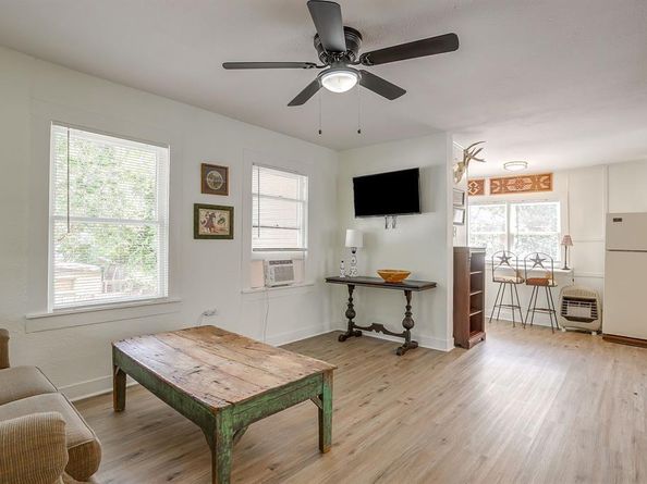 1901  Fairmount Avenue , Fort Worth Texas 76110