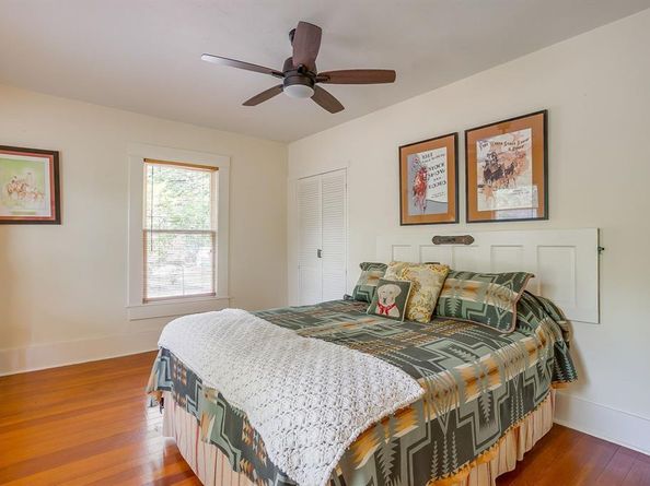 1901  Fairmount Avenue , Fort Worth Texas 76110