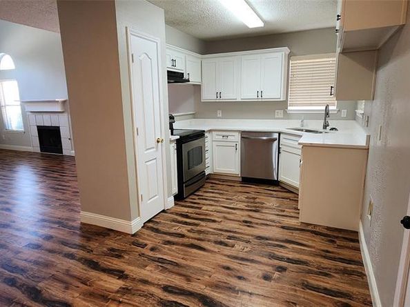2261  Bresee Drive , Carrollton Texas 75010