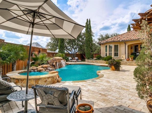 2606  Queen Elizabeth Boulevard , Lewisville Texas 75056