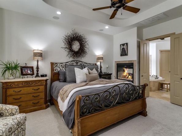2606  Queen Elizabeth Boulevard , Lewisville Texas 75056