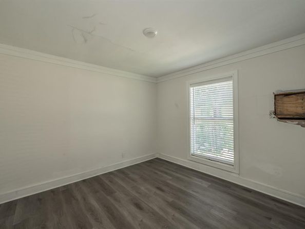 3831  Kynard Street , Dallas Texas 75215