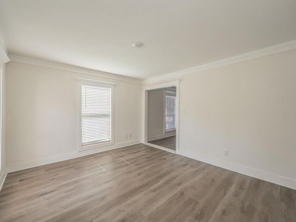 3831  Kynard Street , Dallas Texas 75215