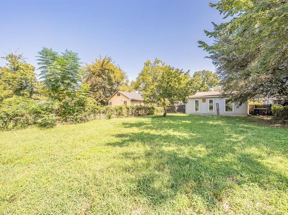 3831  Kynard Street , Dallas Texas 75215