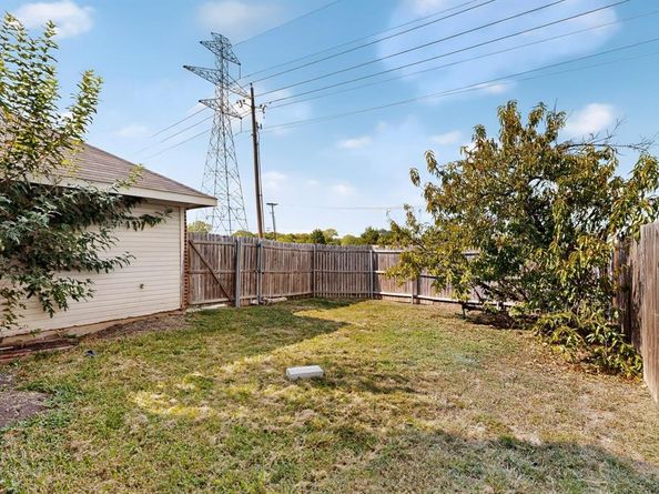 2833  Saint Croix Avenue , Lancaster Texas 75146
