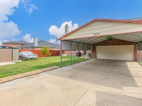 3239  Poppy Place , Lancaster Texas 75134