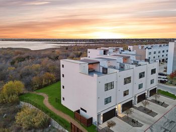 4905  Blaynes View 