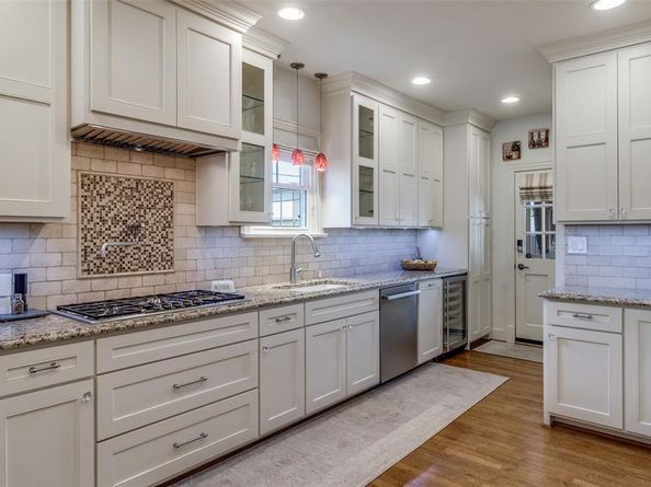 5623  McCommas Boulevard , Dallas Texas 75206