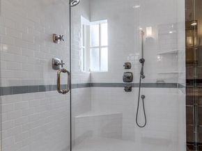 5623  McCommas Boulevard , Dallas Texas 75206