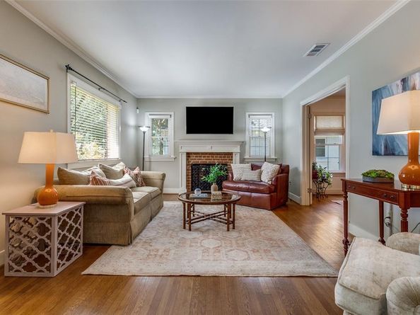 5623  McCommas Boulevard , Dallas Texas 75206