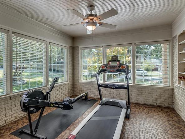 5623  McCommas Boulevard , Dallas Texas 75206
