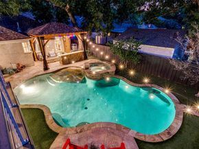 5623  McCommas Boulevard , Dallas Texas 75206