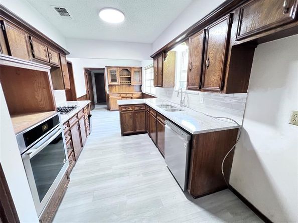 1804  University Drive , Richardson Texas 75081