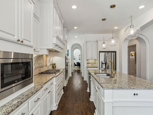 7621  Blackhall  , The Colony Texas 75056