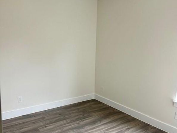 1638  Garden Drive , Dallas Texas 75215