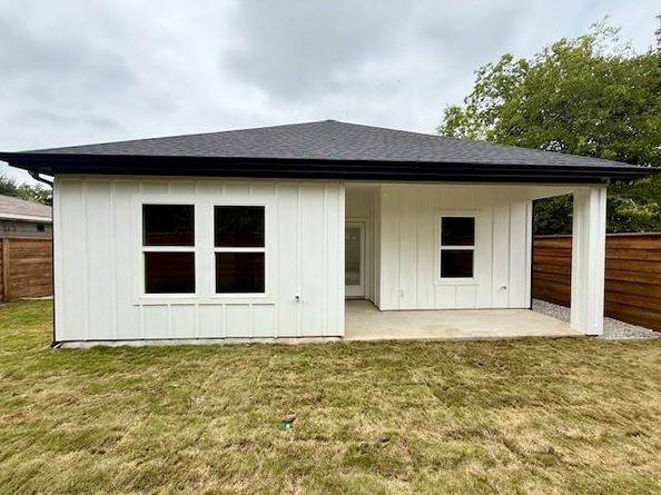 1638  Garden Drive , Dallas Texas 75215