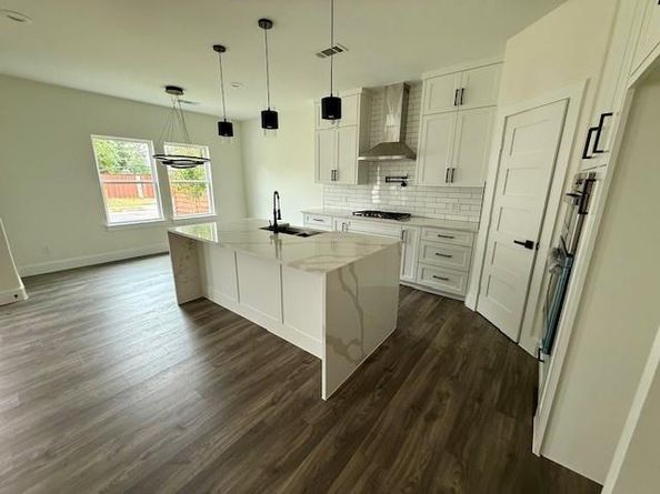 1638  Garden Drive , Dallas Texas 75215