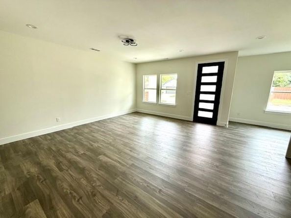 1638  Garden Drive , Dallas Texas 75215