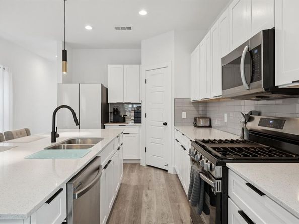 2608  Birmingham Avenue , Dallas Texas 75215