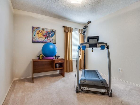 2105  Post Wood Lane , Arlington Texas 76018