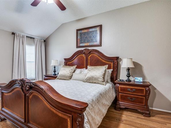 2105  Post Wood Lane , Arlington Texas 76018