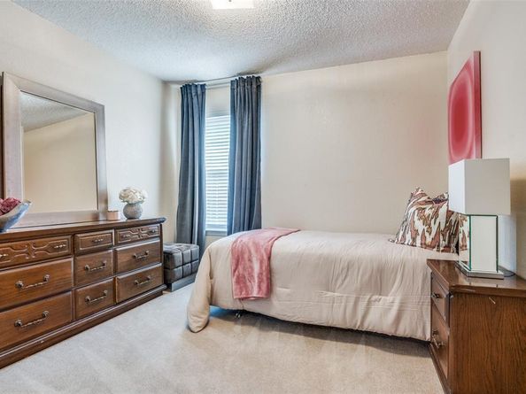 2105  Post Wood Lane , Arlington Texas 76018