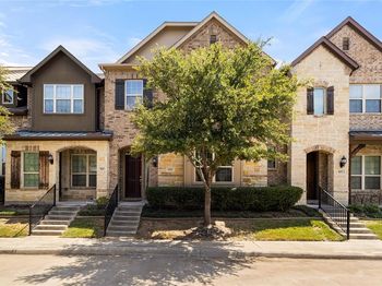 833  Rohan Drive 