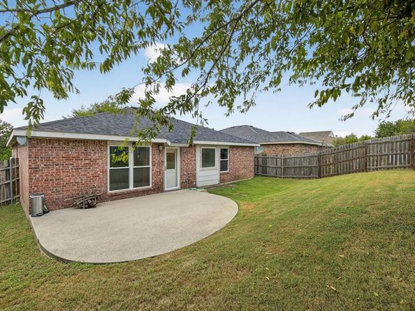 2737  Briscoe Drive , Fort Worth Texas 76108