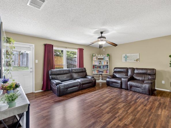 2737  Briscoe Drive , Fort Worth Texas 76108