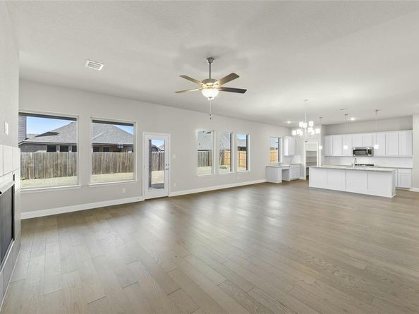967  Reeves Drive , DeSoto Texas 75115