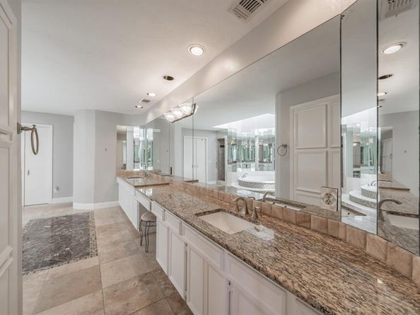16056  Chalfont Court , Dallas Texas 75248