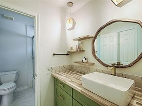 2037  Usa Drive , Plano Texas 75025
