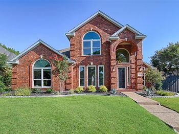 2037  Usa Drive 