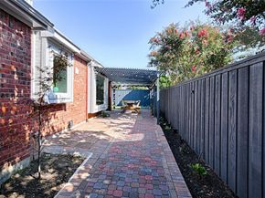 2037  Usa Drive , Plano Texas 75025
