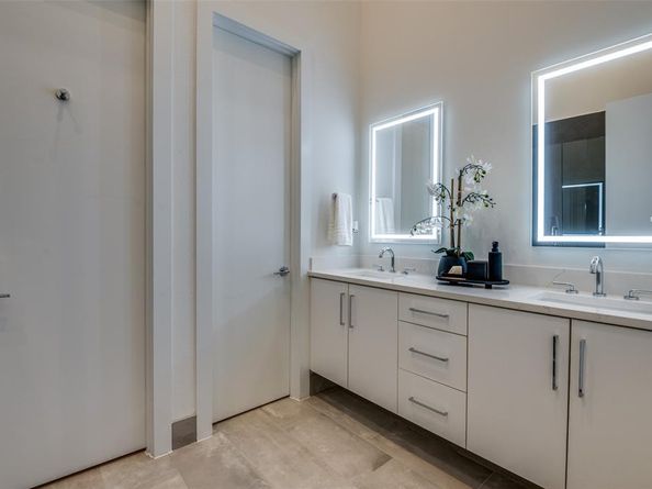 4125 N Reserve Lane , Addison Texas 75001