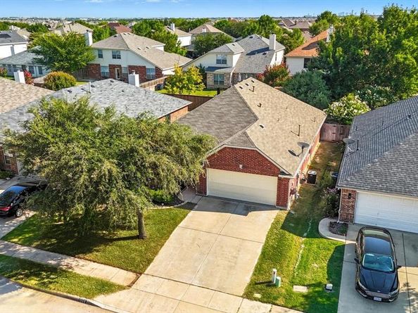 1268  Mountain Air Trail , Fort Worth Texas 76131