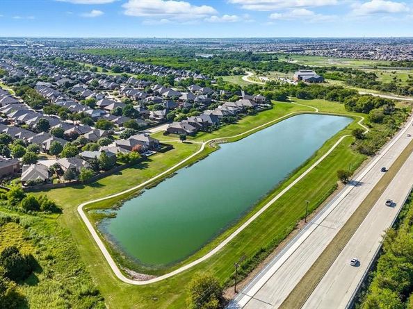 1268  Mountain Air Trail , Fort Worth Texas 76131