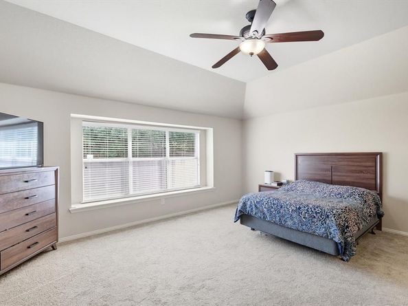 1268  Mountain Air Trail , Fort Worth Texas 76131