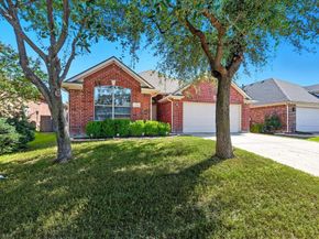 1268  Mountain Air Trail , Fort Worth Texas 76131