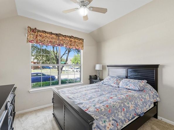 1268  Mountain Air Trail , Fort Worth Texas 76131