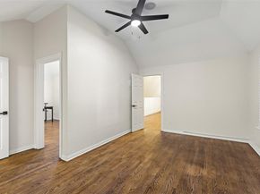 2070  Azalea Trail , Irving Texas 75063