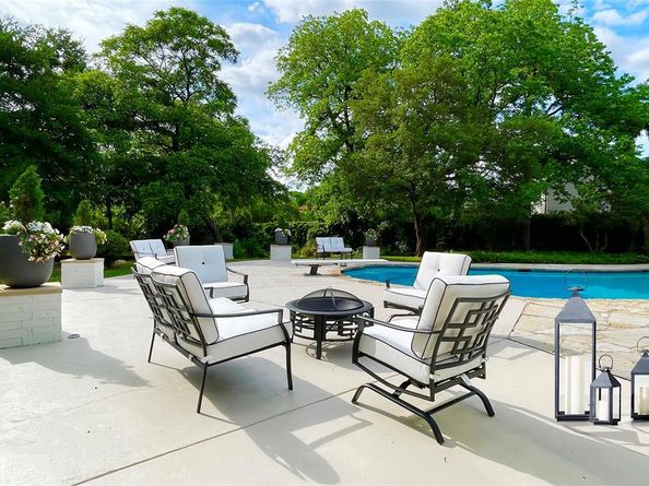 6802  Bert Lane , Dallas Texas 75240