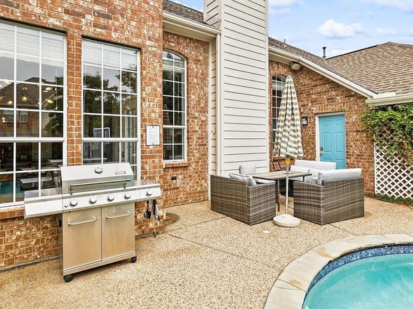 1529  Arrowhead Lane , Carrollton Texas 75007