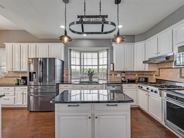 1529  Arrowhead Lane , Carrollton Texas 75007