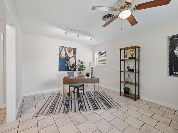 933  Wade Drive , Bedford Texas 76022