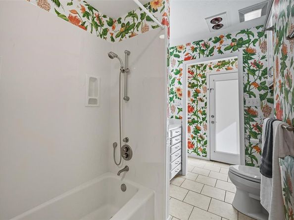 933  Wade Drive , Bedford Texas 76022