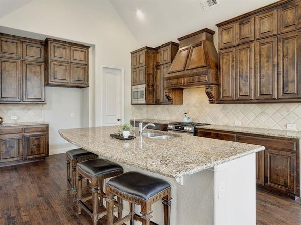 9413  Blackpine Court , Lantana Texas 76226