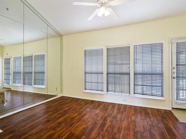 4800 W Lovers Lane  518, Dallas Texas 75209